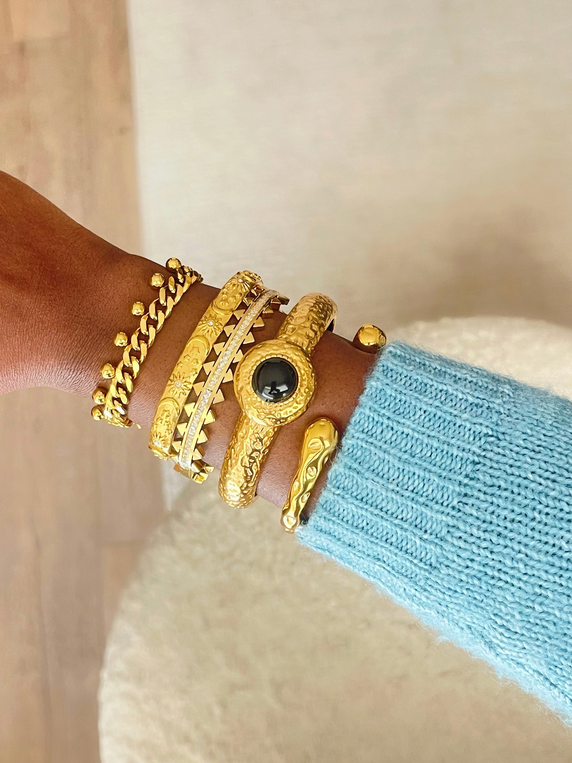 Sutton Pavé Clasp Bracelet