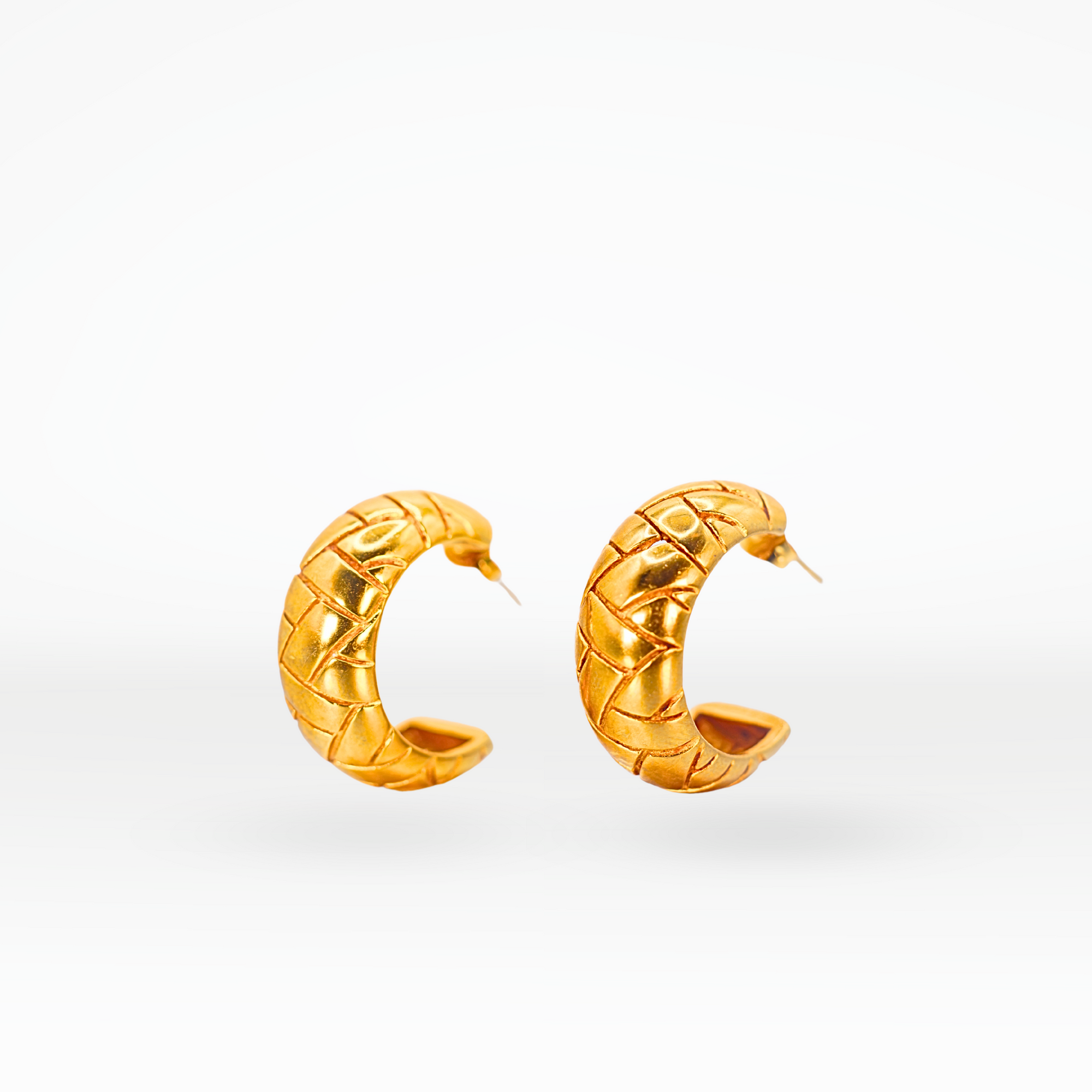 Mara Engraved Huggie Earrings