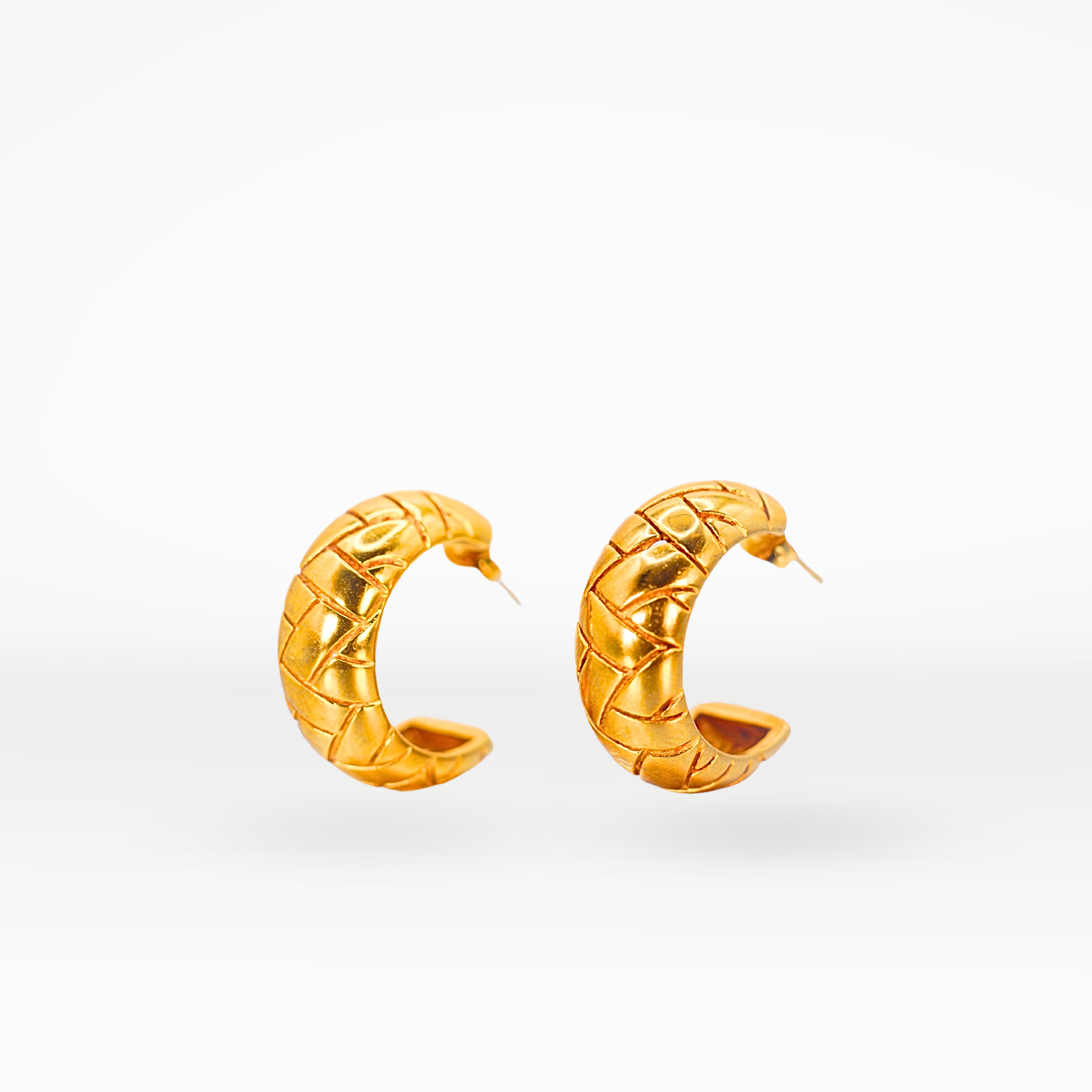 Mara Engraved Huggie Earrings